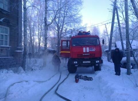 Пожарные подразделения выезжали на пожар в Лешуконском МО